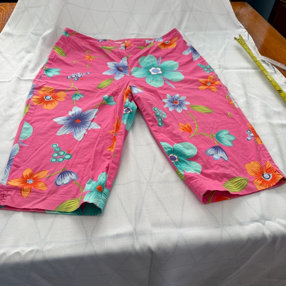 Evan Picone Pink and Teal Floral Capris